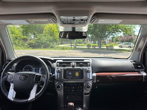 Used 2017 Toyota 4Runner Limited AWD/4WD image 21
