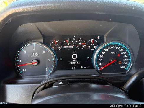 Used 2017 GMC Yukon XL SLT w/ Open Road Package image 15