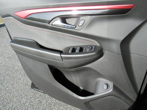 Used 2024 Chevrolet TrailBlazer RS w/ Convenience Package image 27