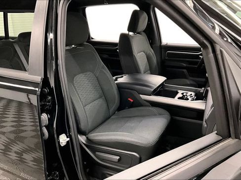 Used 2025 RAM 1500 Big Horn AWD/4WD image 8