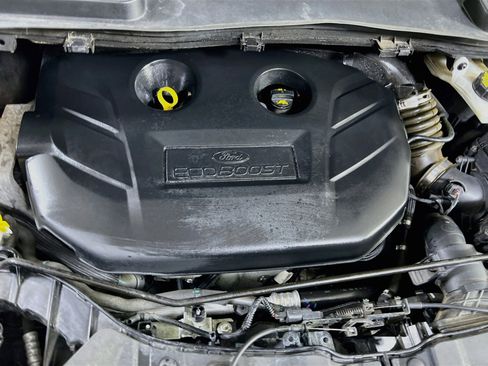 Used 2017 Ford Escape Titanium image 30