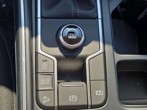 New 2026 Kia Sorento LX FWD image 30