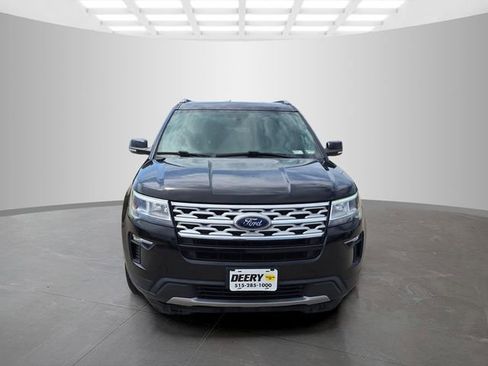 Used 2018 Ford Explorer XLT w/ Equipment Group 202A AWD/4WD image 3