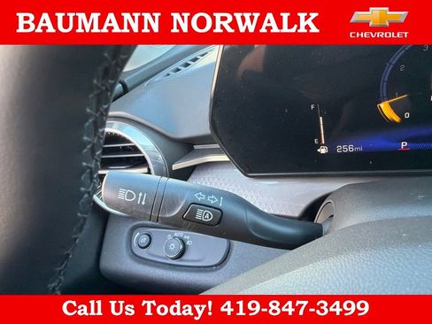 Used 2025 Chevrolet Trax ACTIV w/ Driver Confidence Package FWD image 17