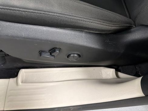 Used 2019 Chrysler Pacifica Touring Plus FWD image 16