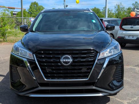 Used 2022 Nissan Kicks SV FWD image 9