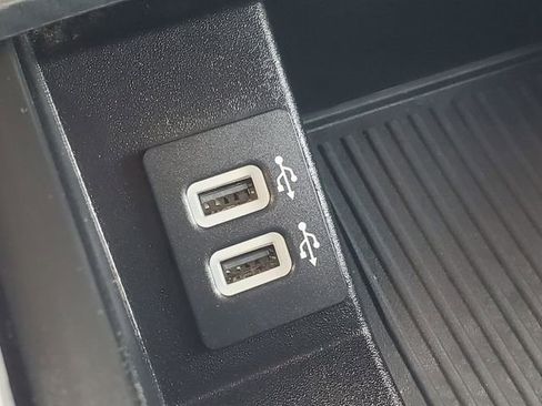 Used 2020 Ford F150 Lariat image 23