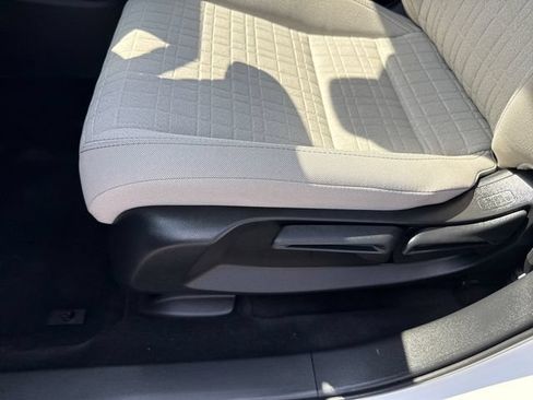 Certified 2025 Honda HR-V LX image 11