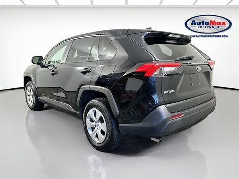 Used 2024 Toyota RAV4 LE image 5