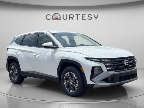 New 2026 Hyundai Tucson Blue SE AWD/4WD image 7