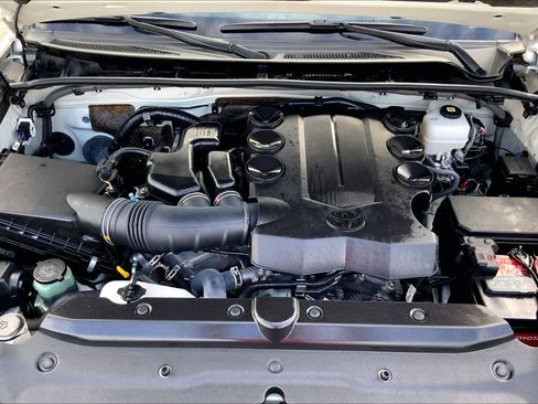 Used 2023 Toyota 4Runner SR5 Premium image 30