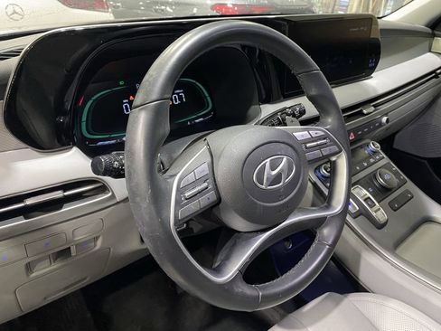Used 2024 Hyundai Palisade SEL FWD image 3