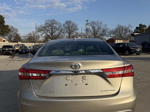 Used 2014 Toyota Avalon Limited image 5
