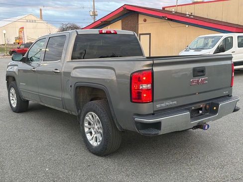 Used 2017 GMC Sierra 1500 SLE w/ SLE Value Package image 4