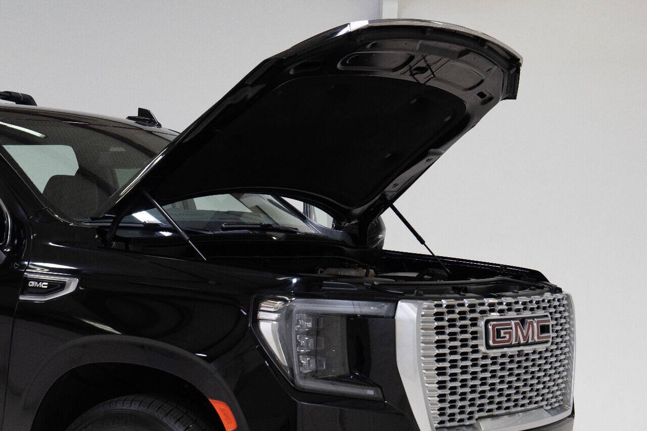 Used 2021 GMC Yukon XL Denali AWD/4WD image 37