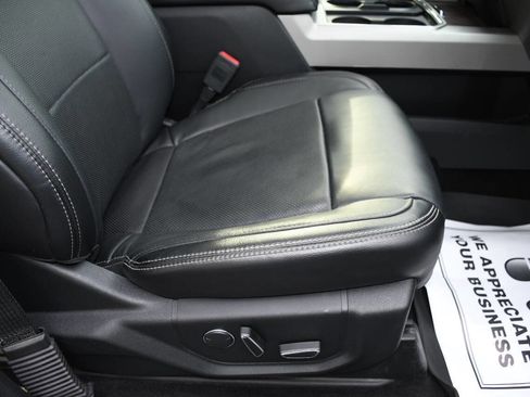 Used 2019 Ford F250 Lariat w/ Lariat Ultimate Package AWD/4WD image 23