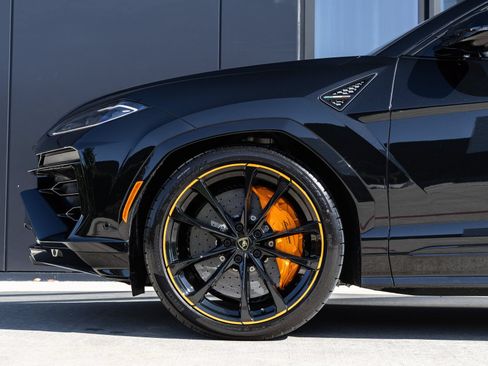 Used 2026 Lamborghini Urus SE AWD/4WD image 11