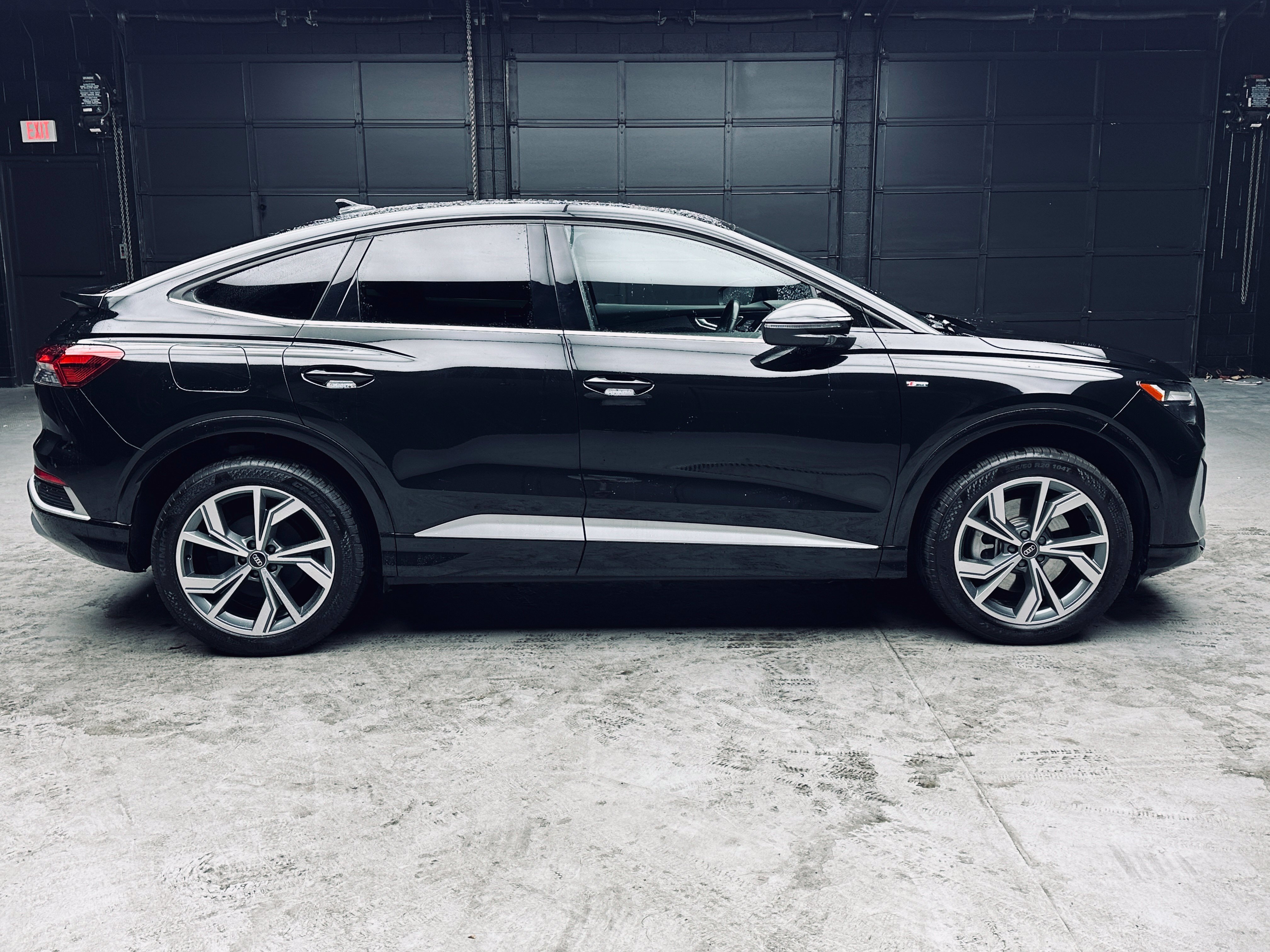 Used 2023 Audi Q4 e-tron Premium Plus AWD/4WD image 7