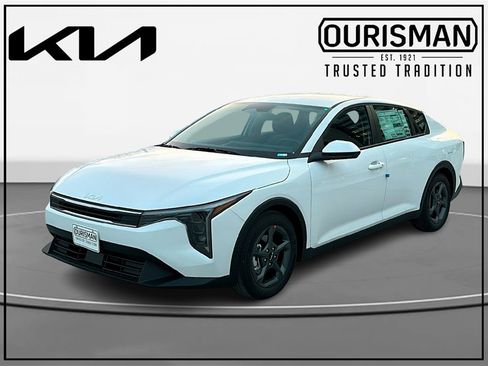 New 2025 Kia K4 LXS image 2