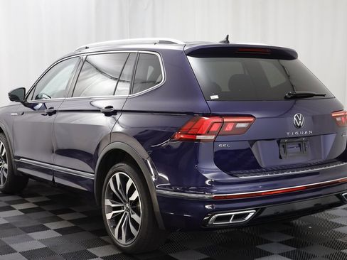 Used 2022 Volkswagen Tiguan SEL R-Line image 16