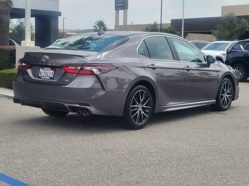 Used 2024 Toyota Camry SE FWD image 4