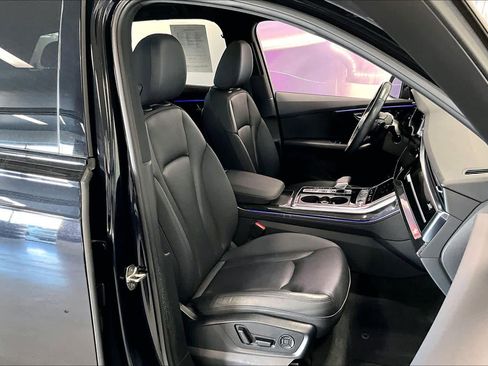 Used 2021 Audi Q7 3.0T Prestige image 12