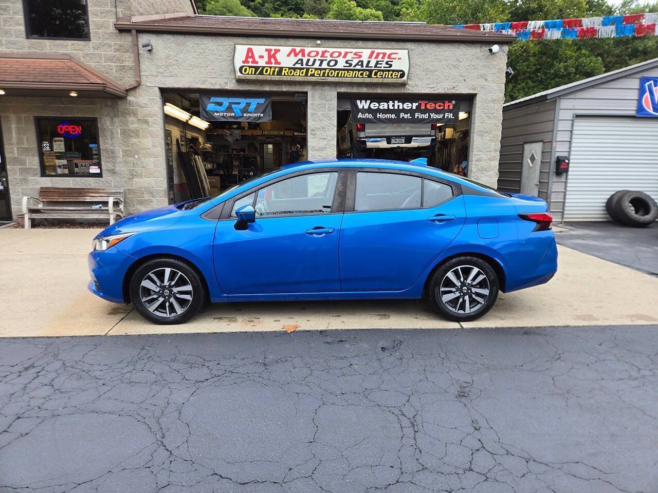 Used 2021 Nissan Versa SV FWD image 4
