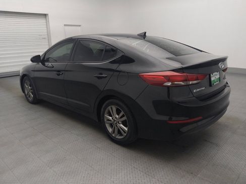 Used 2017 Hyundai Elantra SE image 3
