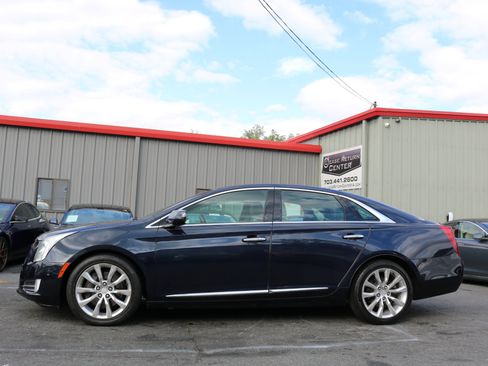 Used 2016 Cadillac XTS Luxury w/ Driver Awareness Package image 4