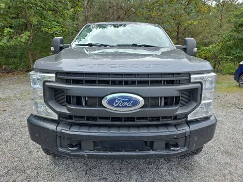 Used 2022 Ford F250 XL w/ Power Equipment Group AWD/4WD image 2
