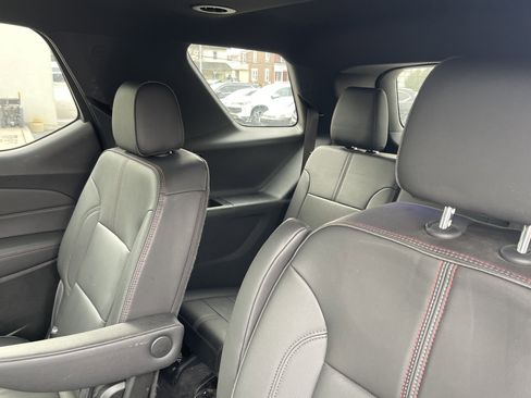 Used 2023 Chevrolet Traverse RS w/ LPO, Floor Liner Package image 10