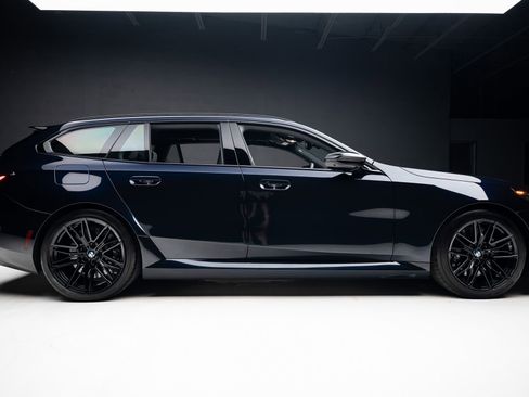 Used 2025 BMW M5 Touring AWD/4WD image 37