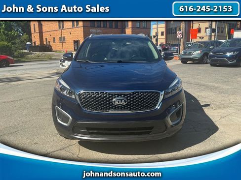 Used 2018 Kia Sorento AWD image 1