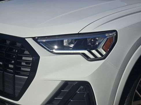 New 2025 Audi Q3 2.0T Premium Plus image 9