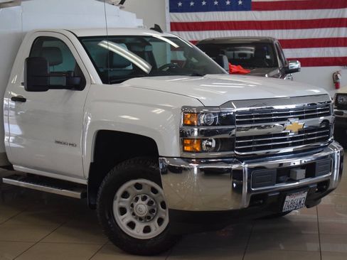 Used 2016 Chevrolet Silverado 3500 W/T RWD image 4