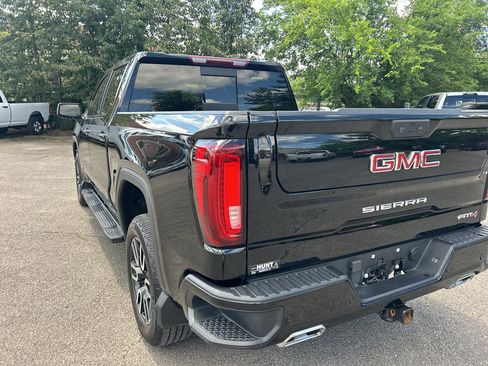 Used 2023 GMC Sierra 1500 AT4 w/ AT4 Preferred Package AWD/4WD image 7