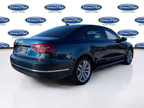 Used 2019 Volkswagen Passat 2.0T Wolfsburg image 8