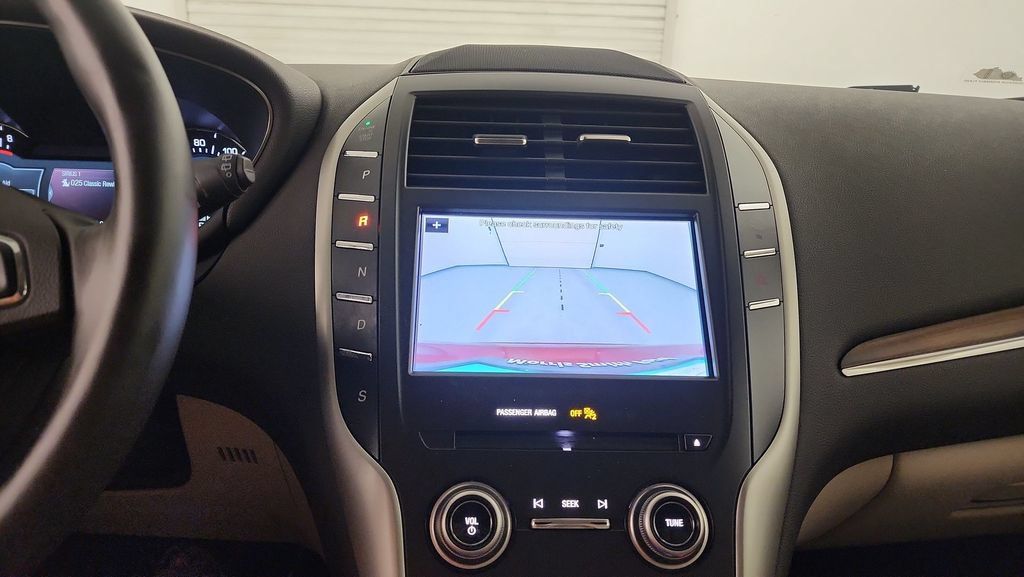 Used 2019 Lincoln MKC Select w/ Select Plus Package AWD/4WD image 25