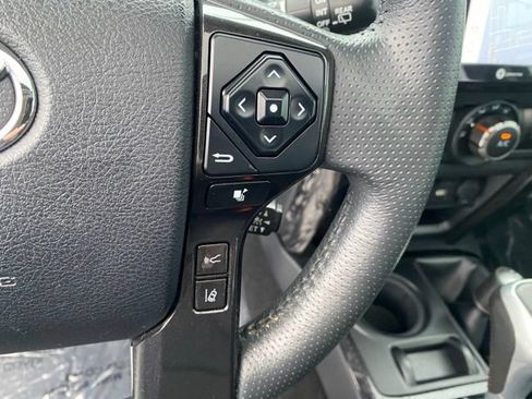 Certified 2020 Toyota 4Runner TRD Off-Road Premium w/ Moonroof Package AWD/4WD image 24