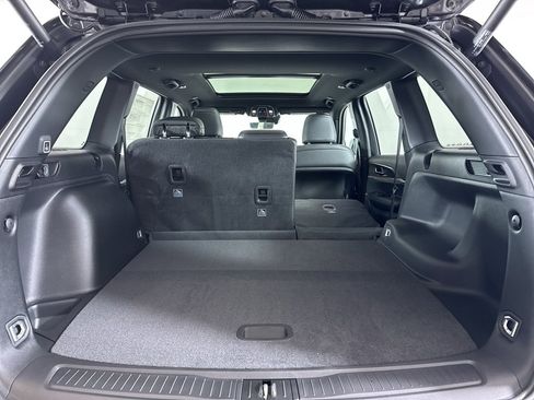 New 2025 Jeep Grand Cherokee Limited image 9