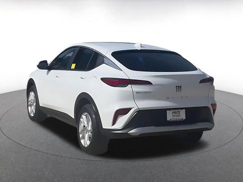 Used 2025 Buick Envista Preferred image 4