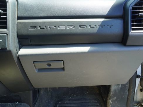 Used 2020 Ford F550 4x4 Regular Cab Super Duty image 31