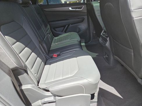 Used 2024 Volkswagen Atlas Cross Sport SEL R-Line image 13