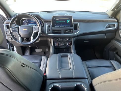 Used 2024 Chevrolet Suburban LT image 15