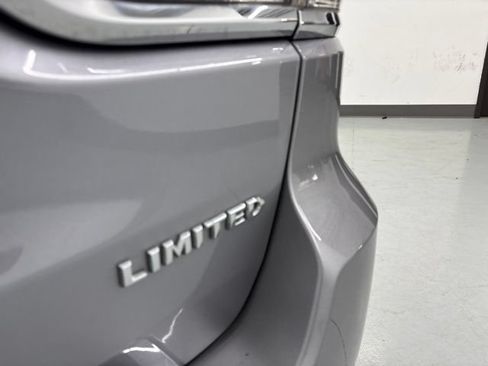 Used 2021 Jeep Grand Cherokee Limited w/ Trailer Tow Group IV AWD/4WD image 8