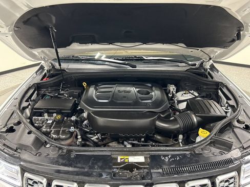 Used 2020 Jeep Grand Cherokee Summit w/ Platinum Series Group AWD/4WD image 32