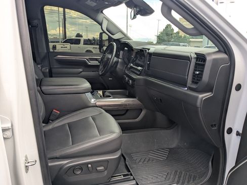 Used 2024 Chevrolet Silverado 3500 LTZ w/ LTZ Plus Package AWD/4WD image 33
