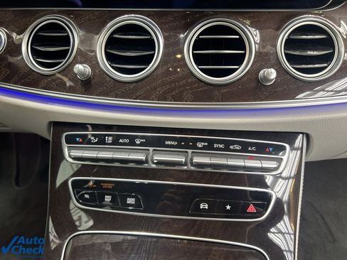 Used 2021 Mercedes-Benz E 350 Sedan image 23