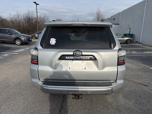 Used 2024 Toyota 4Runner TRD Off-Road Premium image 3