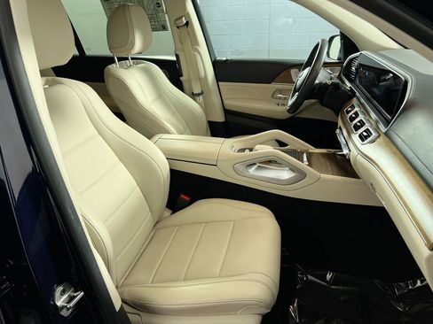 Used 2022 Mercedes-Benz GLS 450 4MATIC image 30